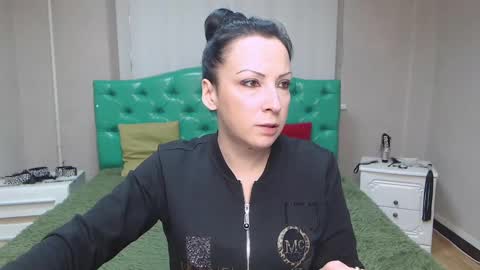ElizabethSho online show from 01.25.25