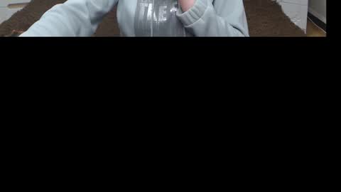 Snapshot of elizabethsho chatting on 02.28.26 ElizabethSho online show from 02.28.26