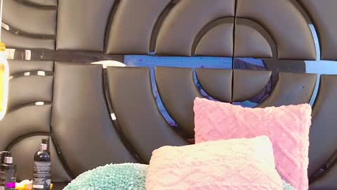 Elizabet online show from 01.26.25