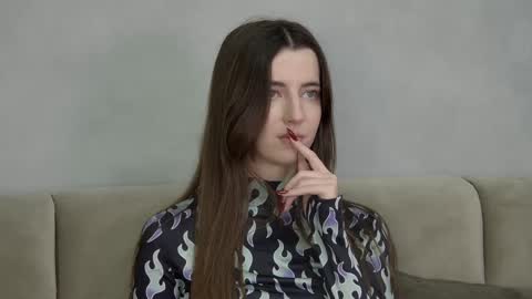 Elizabet online show from 01.25.25