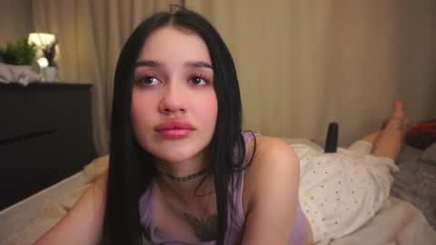 Snapshot of elizamaisy chatting on 12.20.24 Eva online show from 12.20.24