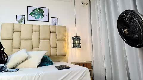 Snapshot of elizawiliamst chatting on 10.02.25 Eliza online show from 10.02.25