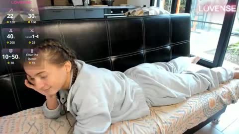 Eliz                               online show from 01.13.26