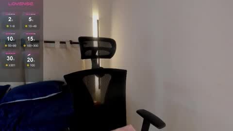 Snapshot of ella__olmos chatting on 02.12.26 Ella Olmos online show from 02.12.26