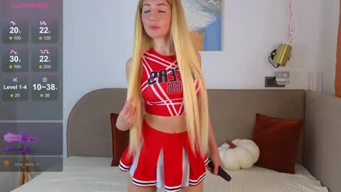 Snapshot of ella__sweety chatting on 09.22.25 Ella online show from 09.22.25