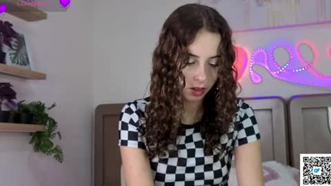 Snapshot of ella_desire chatting on 06.14.26 ella_desire online show from 06.14.26