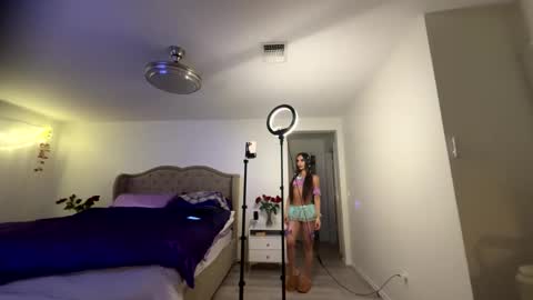 Snapshot of ella_ella_ella_ay chatting on 10.24.25 ella_ella_ella_ay online show from 10.24.25