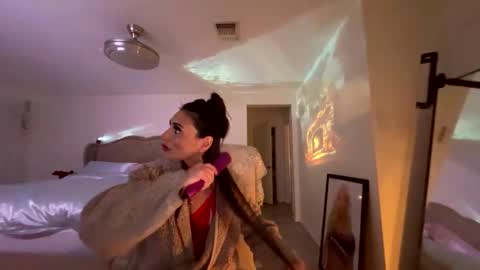 Snapshot of ella_ella_ella_ay chatting on 11.03.25 ella_ella_ella_ay online show from 11.03.25