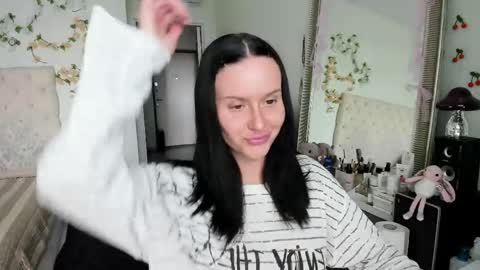 ELLA online show from 05.26.26