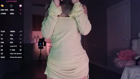 Lee online show from 09.24.25