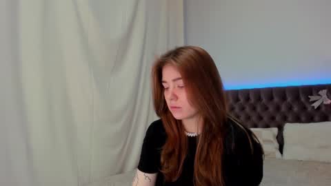 Ella Mayers online show from 02.21.25