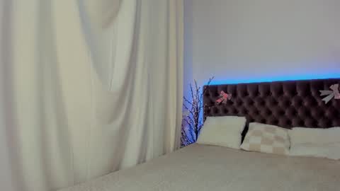 Ella Mayers online show from 02.22.25