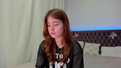 Ella Mayers online show from 03.05.25