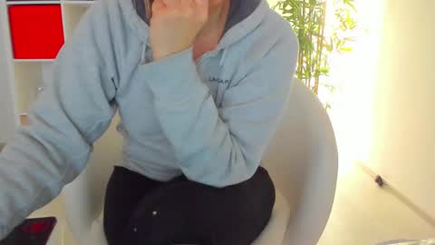 ella_squirt online show from 03.06.25
