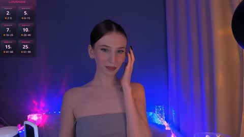 ellaamber online show from 12.17.24