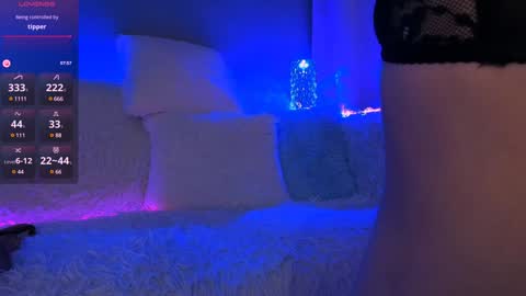 ellaamber online show from 12.22.24
