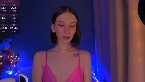 ellaamber online show from 03.12.25