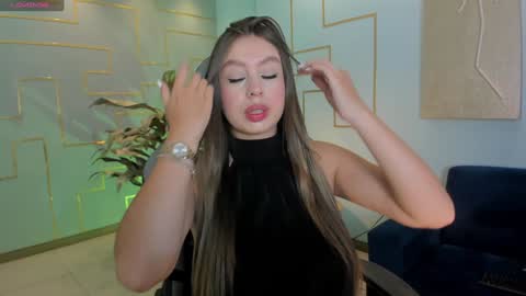 EllaClark online show from 01.29.25