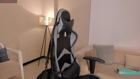 EllaClark online show from 09.26.25