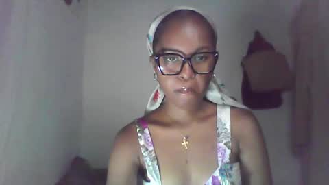 Snapshot of ellah245 chatting on 02.16.26 ellah245 online show from 02.16.26