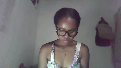 Snapshot of ellah245 chatting on 02.17.26 ellah245 online show from 02.17.26