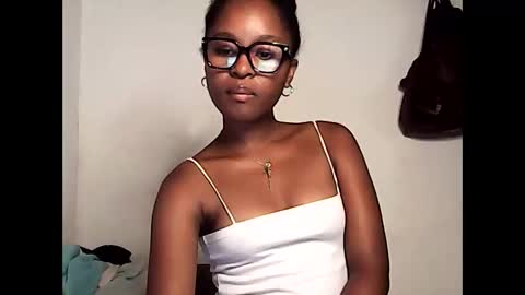 ellah245 online show from 04.24.26