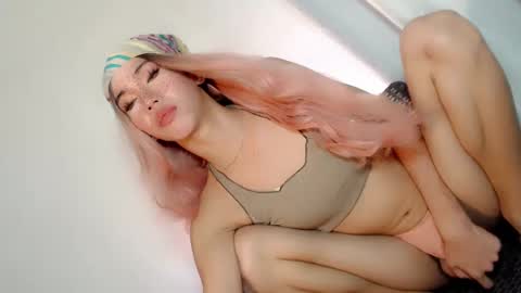 ellah_bonita online show from 01.10.25