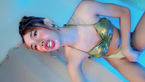 ellah_bonita online show from 02.28.25