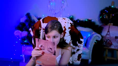 Ella online show from 12.15.24