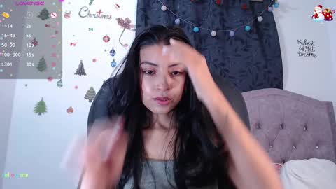 Ella Amoneth online show from 12.10.24