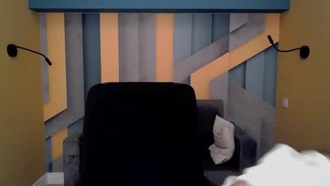 EllaLongs online show from 09.09.25