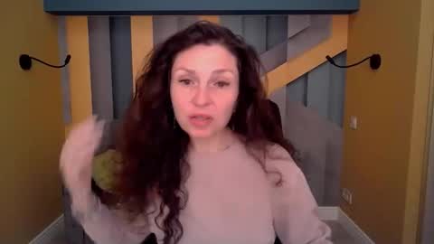 EllaLongs online show from 03.17.26