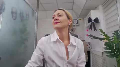 Snapshot of ellamilf chatting on 10.24.25 online show from 10.24.25