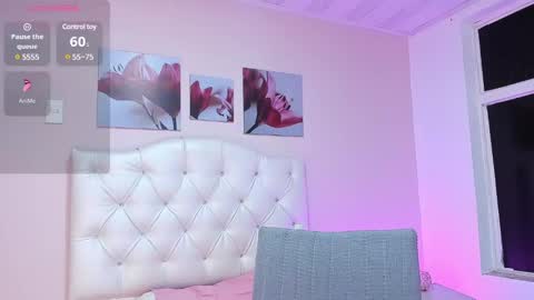 ellarosee_ online show from 02.22.25