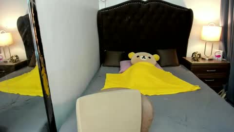 Snapshot of ellats_18 chatting on 01.14.25 Sophia online show from 01.14.25