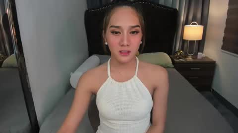 Snapshot of ellats_18 chatting on 02.11.25 Sophia online show from 02.11.25