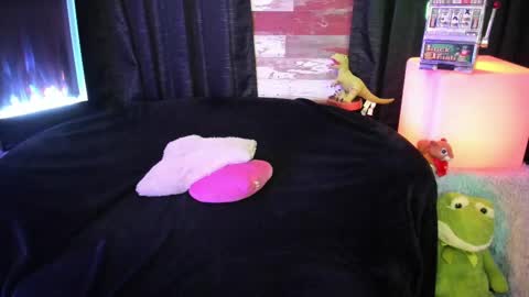 ELLE online show from 09.29.25