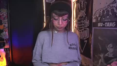 follow me on instagram .    online show from 12.04.25