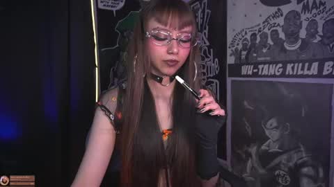 Snapshot of elle_uwu chatting on 06.04.26 follow me on instagram . online show from 06.04.26