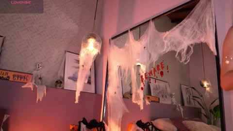 Elle Diane online show from 10.27.25