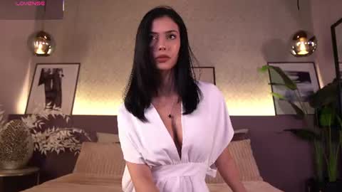 Elle Diane online show from 07.08.26
