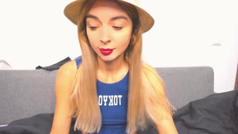 ellen_flow online show from 12.05.24
