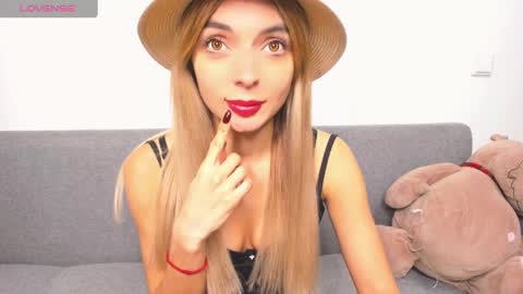 ellen_flow online show from 12.11.24