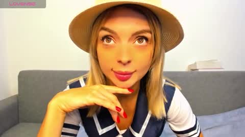 Snapshot of ellen_flow chatting on 10.10.25 ellen_flow online show from 10.10.25