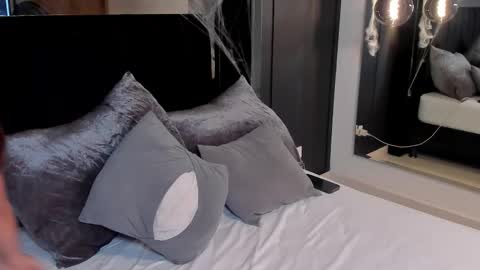 Snapshot of ellen_grace chatting on 11.02.25 Ellen online show from 11.02.25