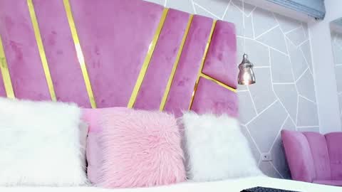 Miss Elena online show from 02.04.25