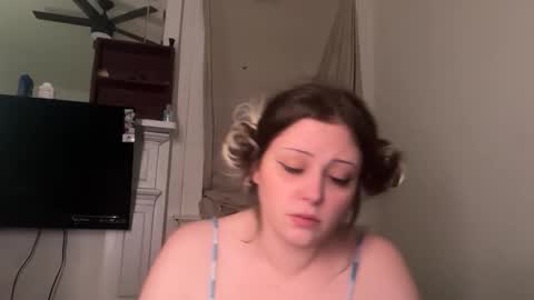 Snapshot of ellenauti chatting on 02.17.26 nautiellebbw online show from 02.17.26