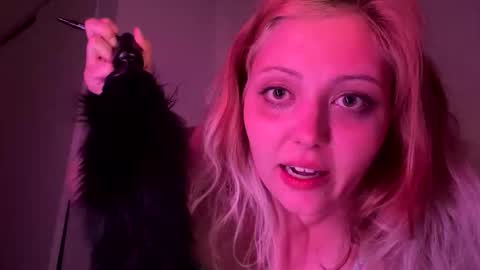 Snapshot of ellenauti chatting on 04.29.26 nautiellebbw online show from 04.29.26