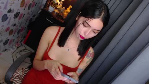 Snapshot of ellenawalter chatting on 01.06.25 ellenawalter online show from 01.06.25