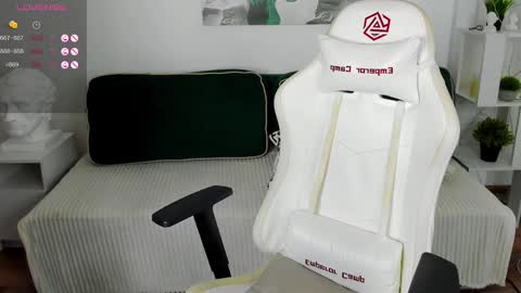 elli_anderson online show from 11.29.25